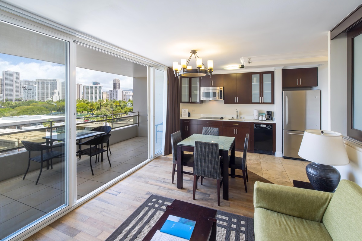 ハワイ・ワイキキの人気ホテルおすすめ完全ガイド・リージェンシー・オン・ビーチウォーク・ワイキキbyアウトリガー